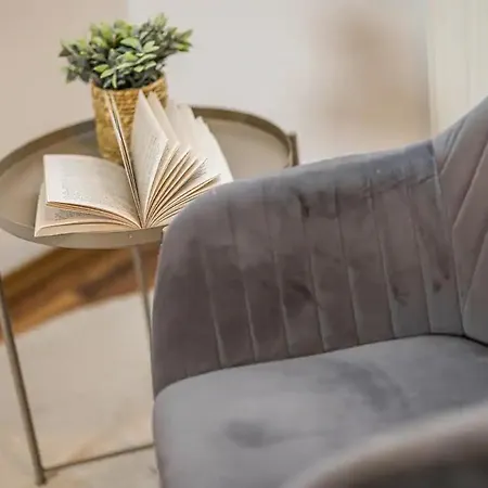 Grosszuegige Helle 3 Zimmer-wohnung Zentrumsnah * Leipzig