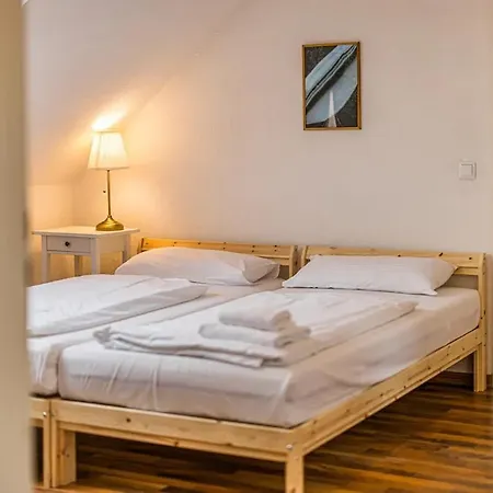 Apartment Grosszuegige Helle 3 Zimmer-wohnung Zentrumsnah Leipzig